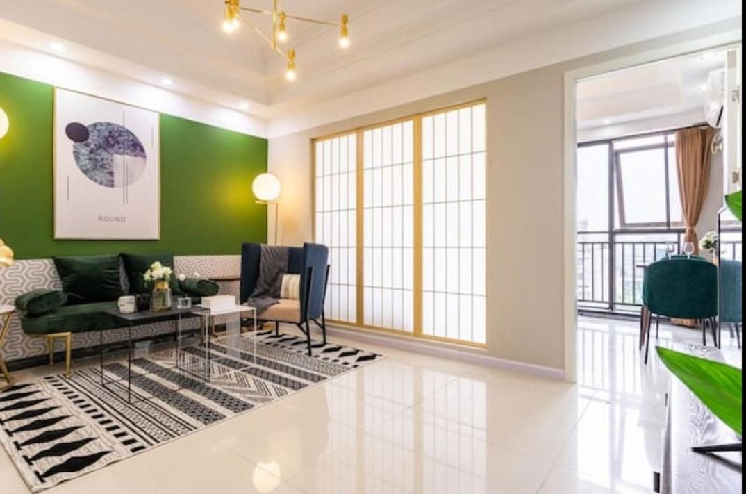 Wuhan Hongshan-Guanggu Square- Locals Apartment 00157650 Zewnętrze zdjęcie