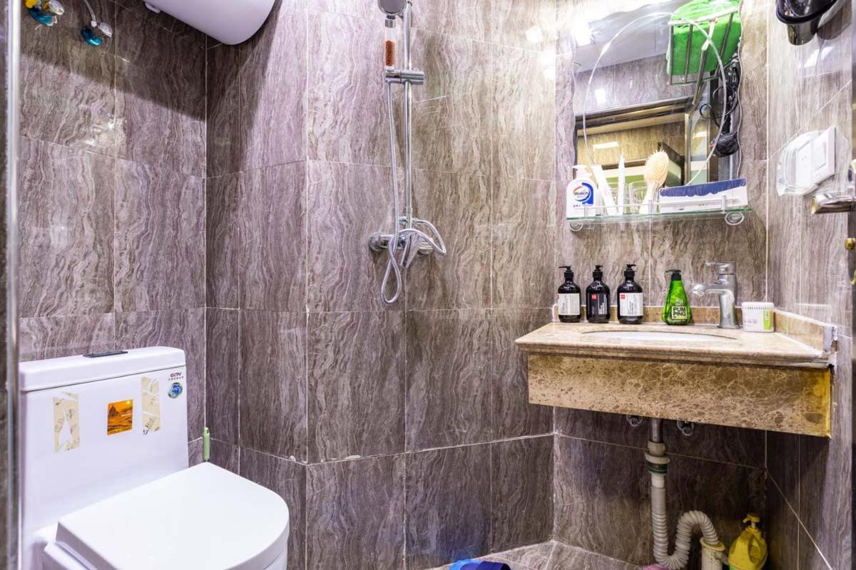 Wuhan Hongshan-Guanggu Square- Locals Apartment 00157650 Zewnętrze zdjęcie